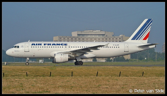 1002071 AirFrance A320 F-GJVF CDG 09082003